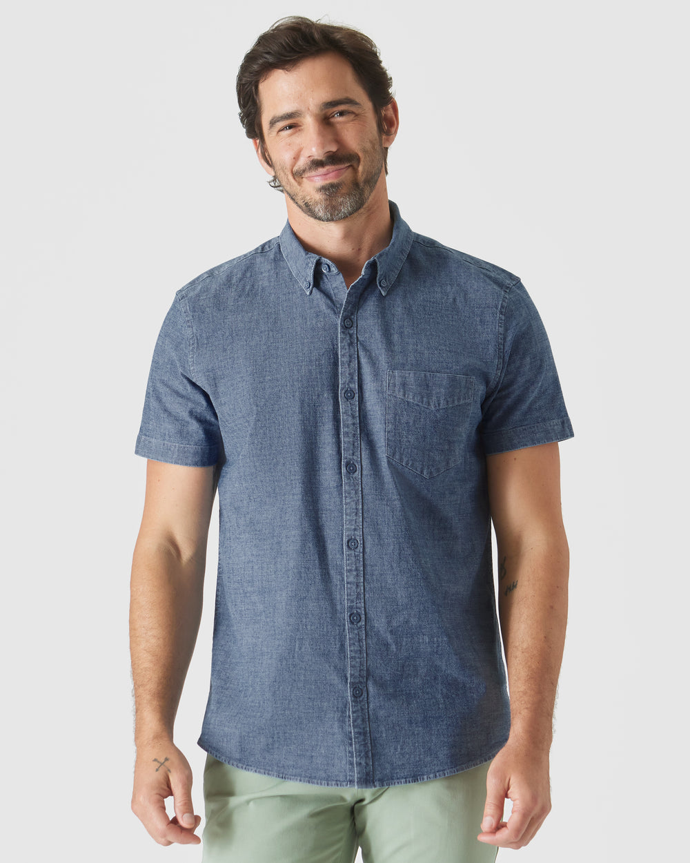 Medium Indigo Wash Short Sleeve Stretch Chambray Shirt